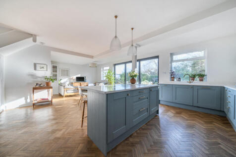 1383002-7-6920a4e...