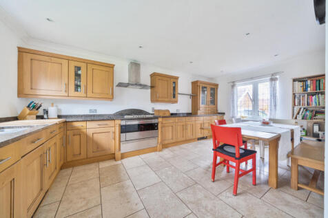 1364073-4-68ed8c9...