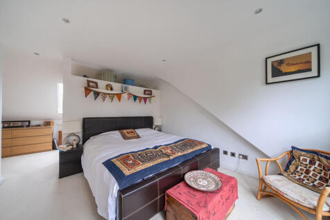 1383498-12-691f2a...