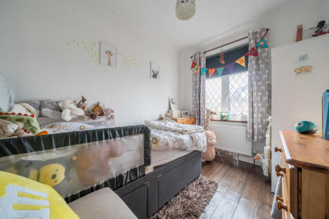 1372316-16-690b47...