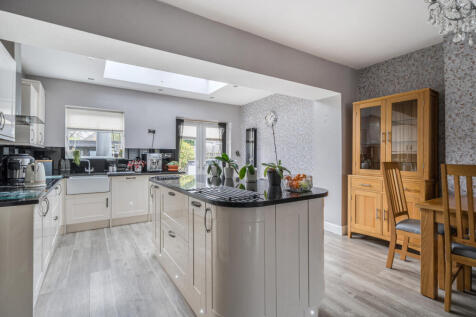 1381704-8-6917333...