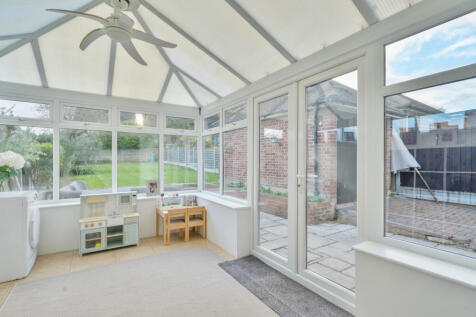 1382516-3-691b464...