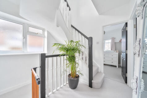 1382516-12-691b48...