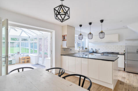 1382516-4-691b466...