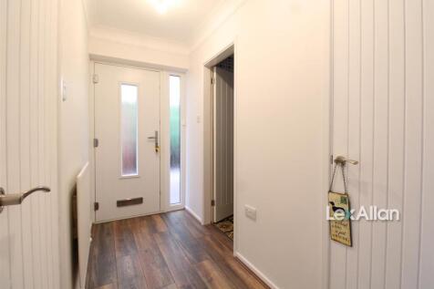 Rhodes Close Lower Gornal 2.jpg