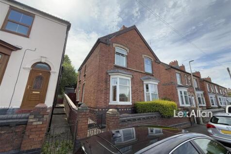 Vicarage Road Lye 2.jpg