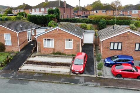 Laburnum Close Kinver 1.jpg