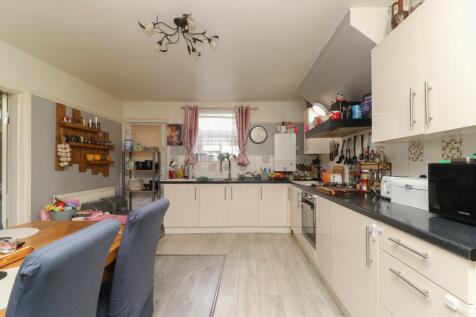 Flat 1