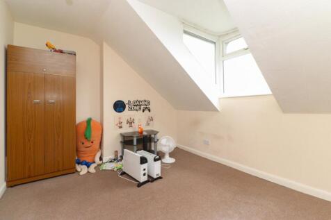 Top Floor Flat