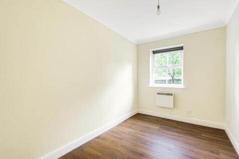 6 Napier smaller bed