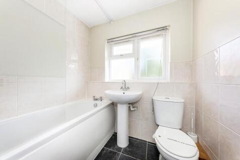 29 kingswood bathroo