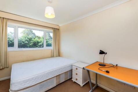 ROOM 5 BEDROOM