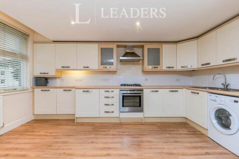 OPEN PLAN LOUNGE/KITCHEN