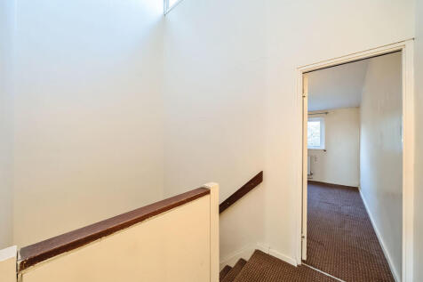 First Floor Landi...