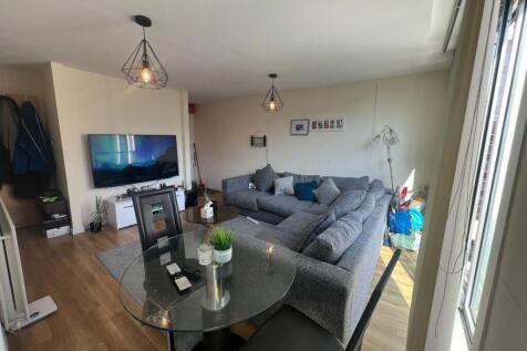 Lounge1.JPG
