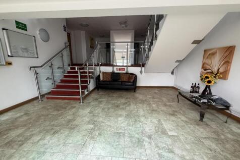 Foyer.jpg