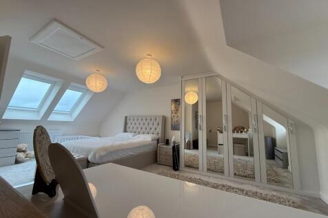 Bedroom 1a.JPG
