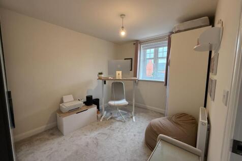 Bedroom 3.JPG