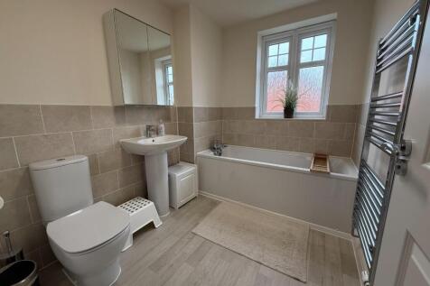 Bathroom.JPG