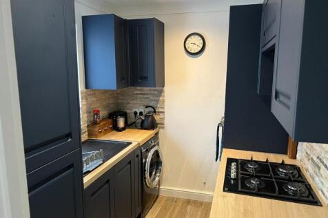 Rhuddlan Close Kitchen.JPG