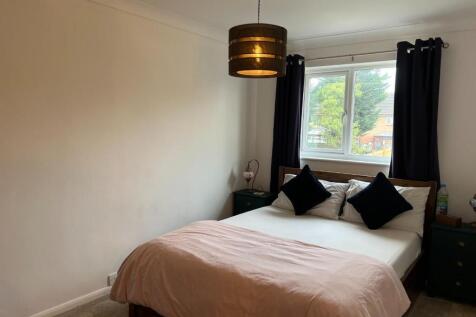 Rhuddlan Close Bedroom 1.JPG