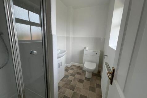 Ensuite.JPG