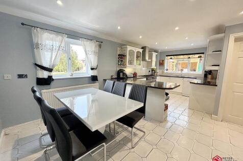 Kitchen / Dining / Breakfast Room