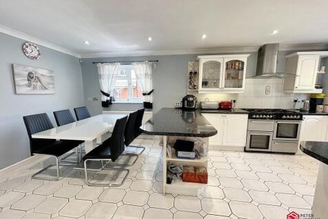 Kitchen/ Breakfast/ Dining Room