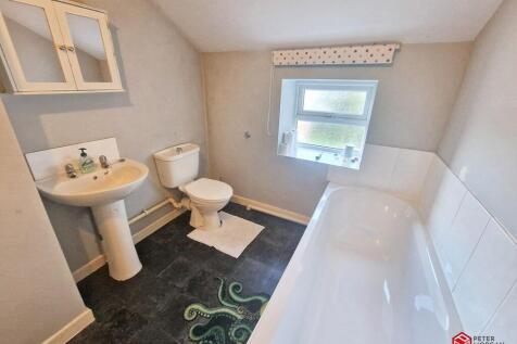 Bath &amp; Shower Room