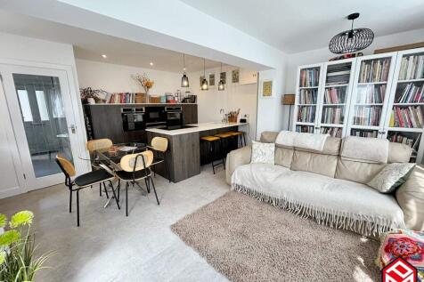 Open Plan Kitchen/ Dining/ Living