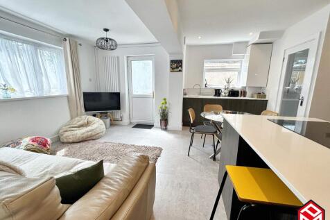 Open Plan Kitchen/ Dining/ Living