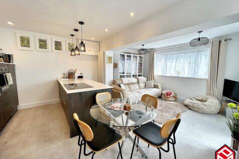 Open Plan Kitchen/ Dining/ Living