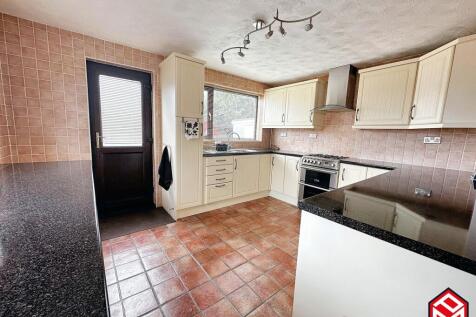 Open Plan Kitchen/ Dining Room