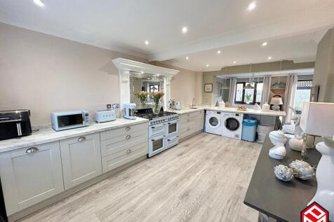 Open Plan Kitchen/ Dining/ Living