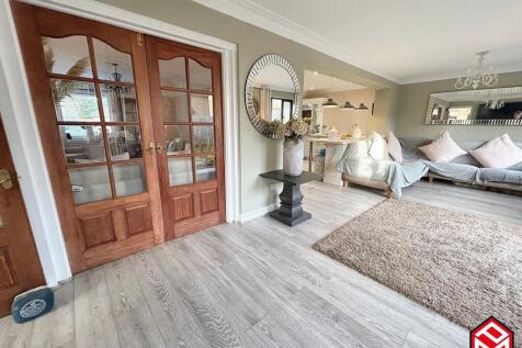 Open Plan Kitchen/ Dining/ Living