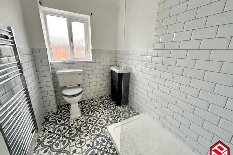 Family Shower Room