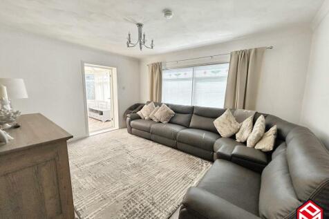 Sitting Room / Optional Bedroom 4