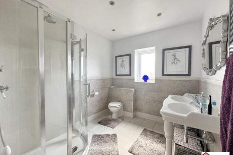 En-suite shower room