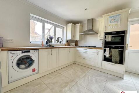 Open Plan Kitchen/ Dining Room
