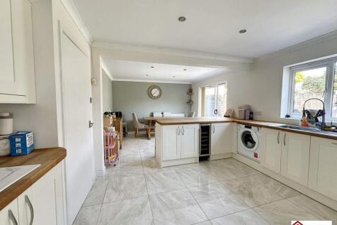 Open Plan Kitchen/ Dining Room