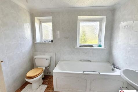 Bath &amp; Shower Room