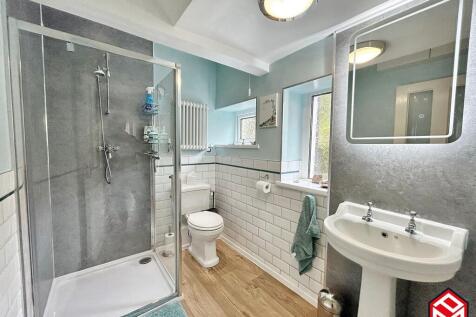 Family Shower Room