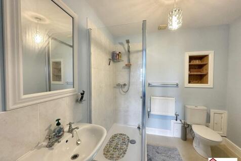 En-suite shower room