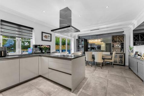 19 VALE CRESCENT-83.jpg