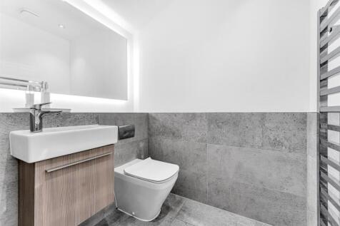 19 VALE CRESCENT-100.jpg