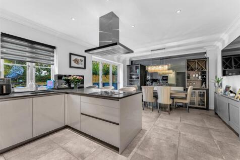 19 VALE CRESCENT-83.jpg
