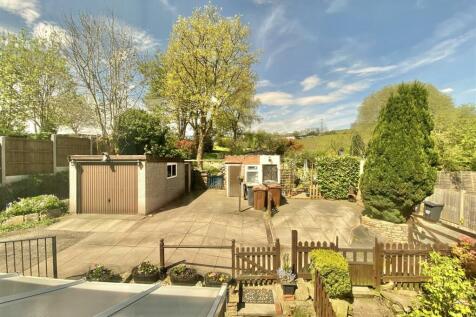 Detached Garage
