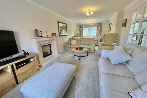 Through Lounge