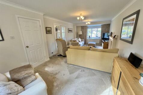 Through Lounge