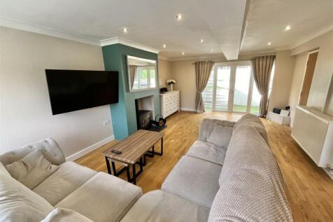 Though Lounge